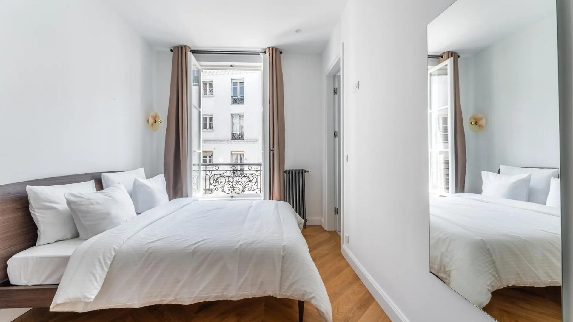 Luxury Living Alma Apartment Paris