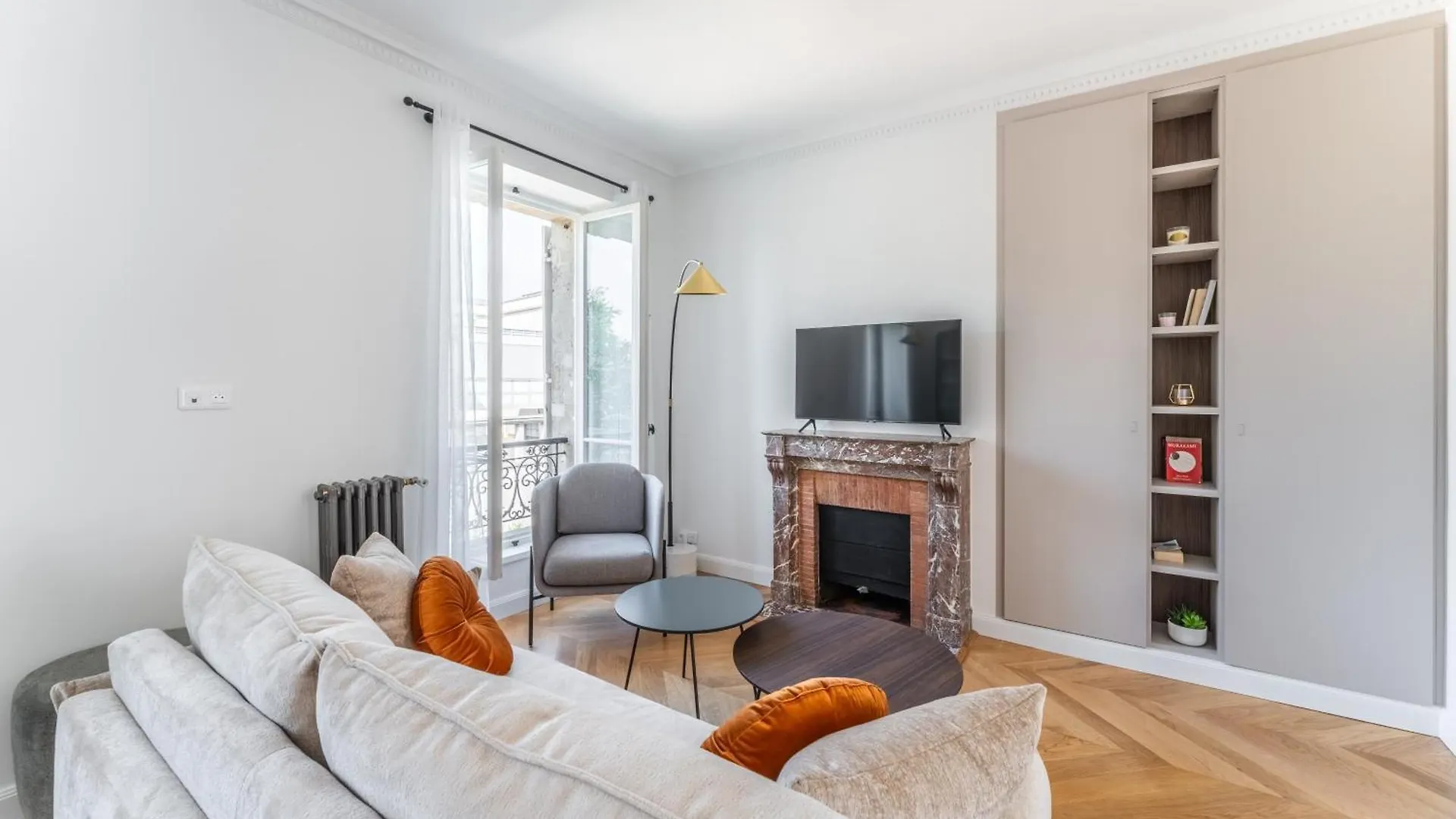 Luxury Living Alma Apartment Paris 0*,  France